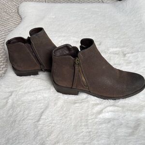 True Craft Brown Ankle Boots